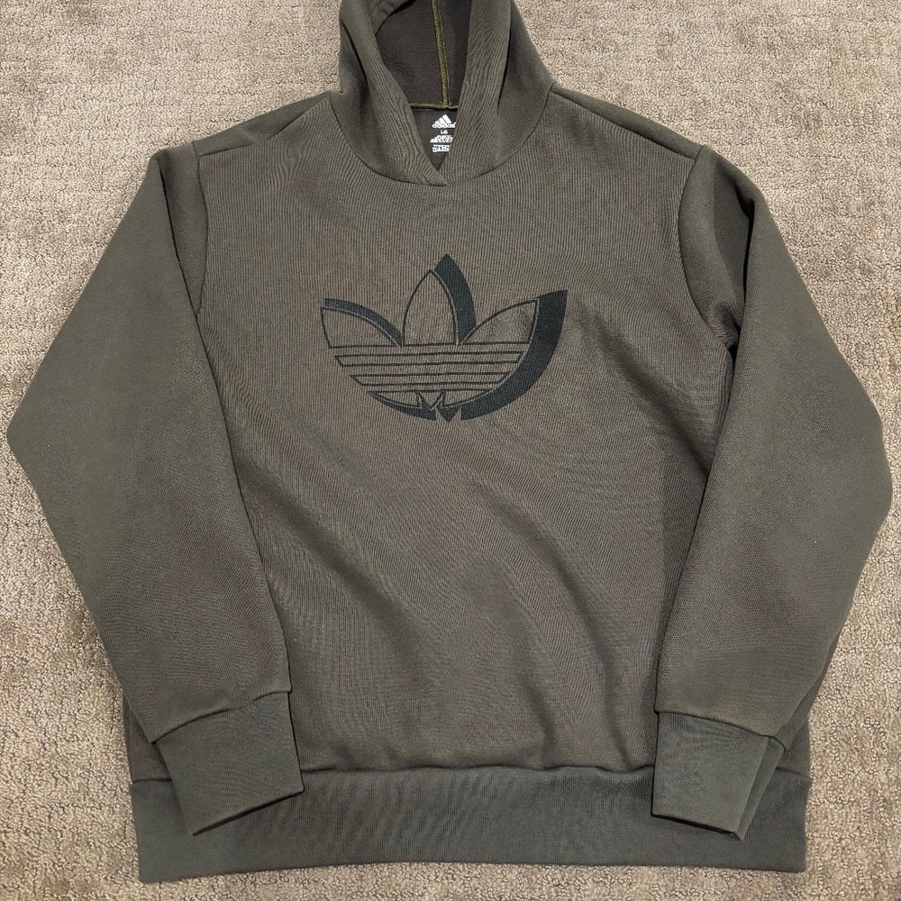 Adidas Sweatshirt